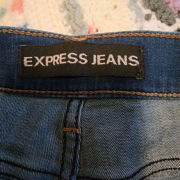 Express Distressed Button Fly High Waist Jeans Shorts Size 4 - Picture 6 of 7